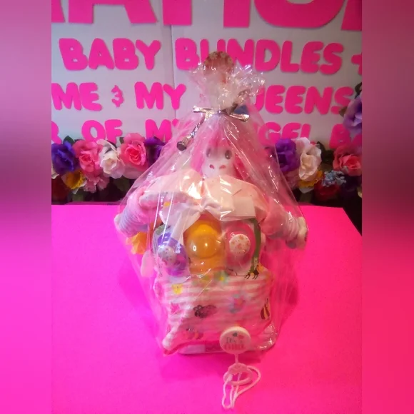 ((SOLD)) #150👉🏼MOTORCYCLE DIAPER CAKE ("FOR A BABY GIRL") - Picture 7 of 10
